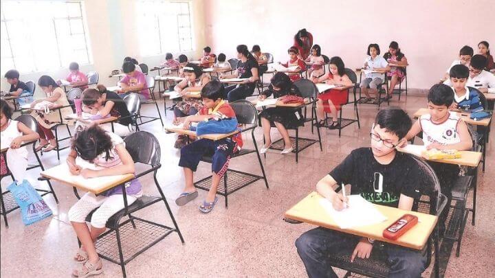 students taking admission test at nimt school ghaziabad