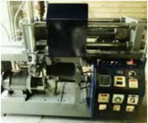 Desktop Injection Moulding Machine